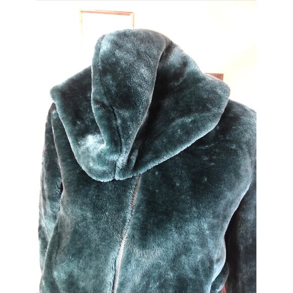 NWOT Outer Edge Green Faux Fur Cropped Jacket Hood Medium Pockets Zipper - Picture 6 of 12